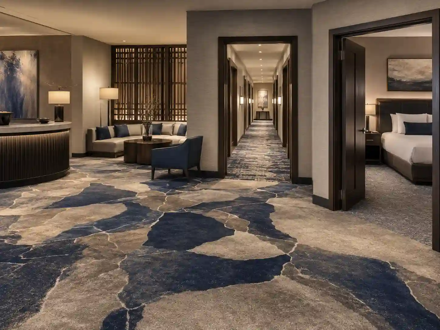 Koordynowane wykładziny z jednej kolekcji w różnych strefach hotelu.